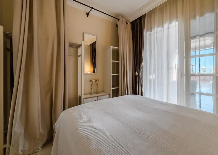 Beautiful In Terrazas Del Duque I * Адехе